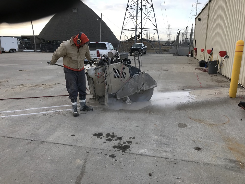 high_performance_diesel_slab_sawing.jpg